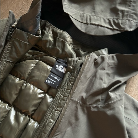 Men’s Jacket 2 in 1 (Northface) size medium - Picture 6 of 11